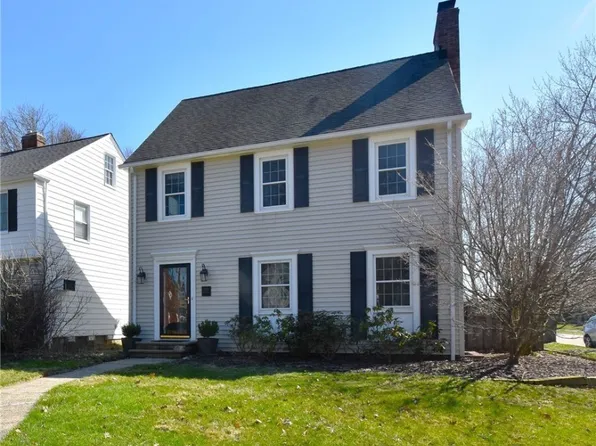 2332 Charney Rd, University Heights, OH 44118