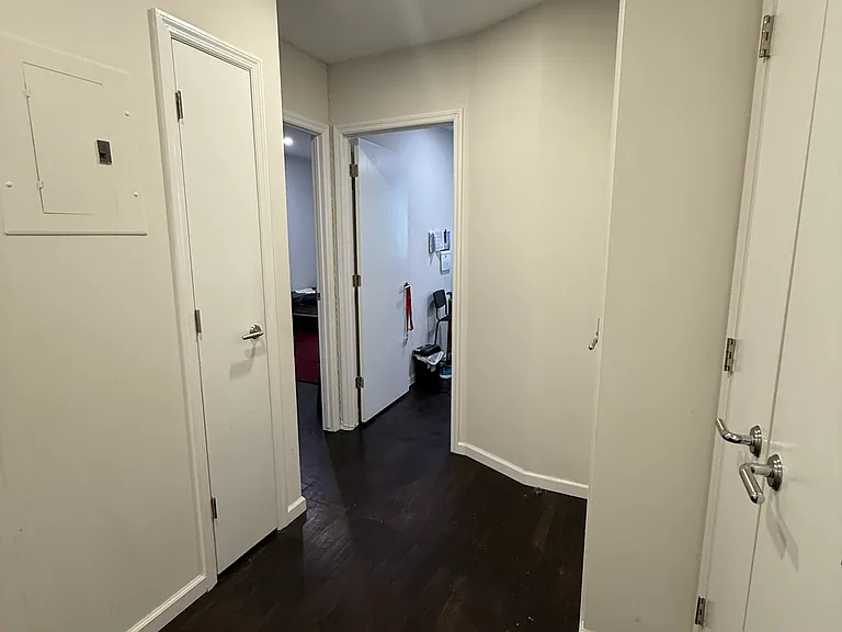 2788 E 16th St #3 — Photo 15