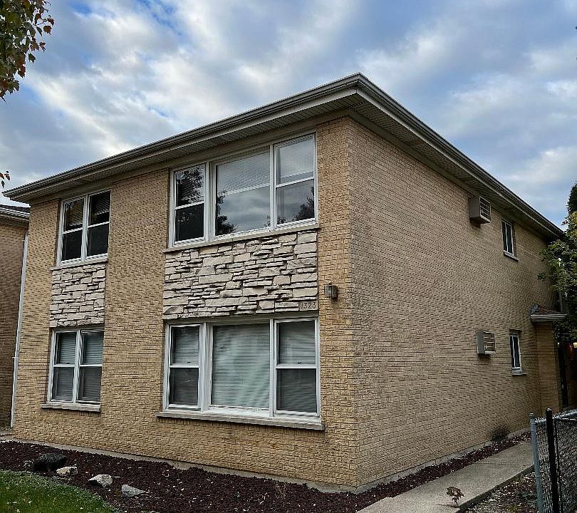 1st image of 1323 Elgin Ave #2