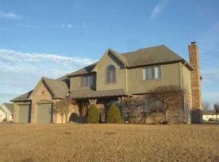 2131 W Liberty Ln, Greenfield, IN 46140