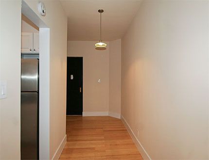 3rd image of 11880 Metropolitan Ave #3J