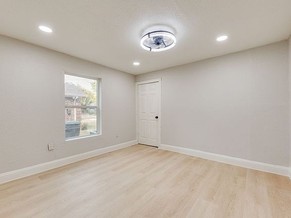 4th image of 3703 Bertrand Ave