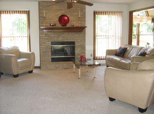 202 White Pine Ln, Cranberry Twp, PA