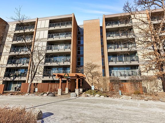 2nd image of 5950 Oakwood Dr APT 6C