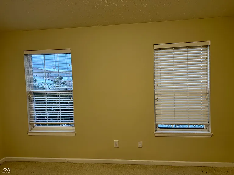 3522 Golden Gate Dr N — Photo 20