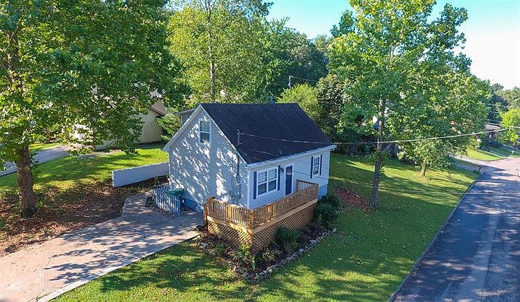 1st image of 1513 Rhododendron Ct