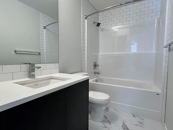 3rd image of 42 Cranbrook Gdns SE #1101