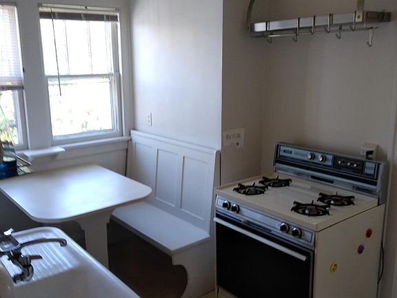 5th image of 2645 Dupont Ave S