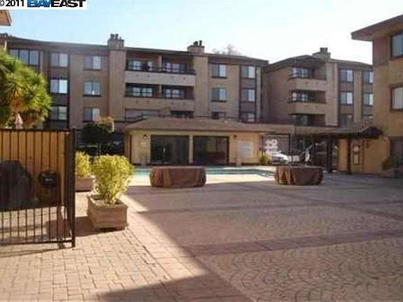 2nd image of 26937 Hayward Blvd APT 336