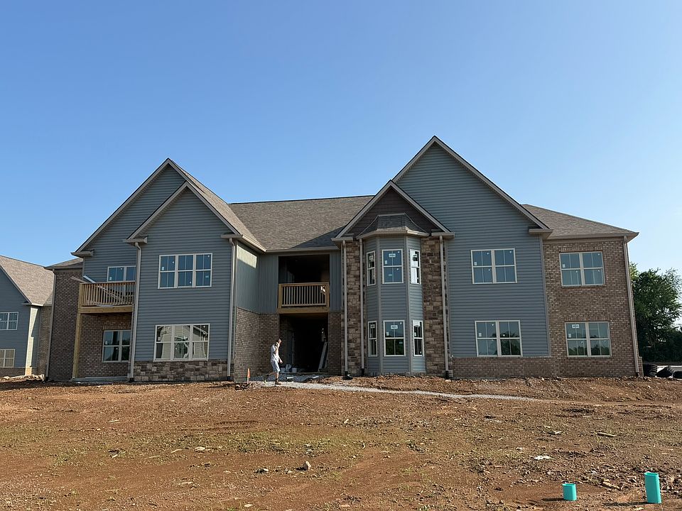 1st image of 150 Pinehurst Way #2