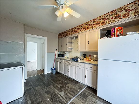 4th image of 1009 North St