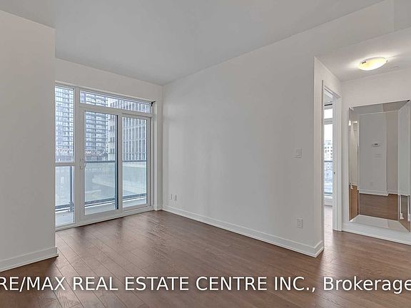 5th image of 30 Ordnance St #706