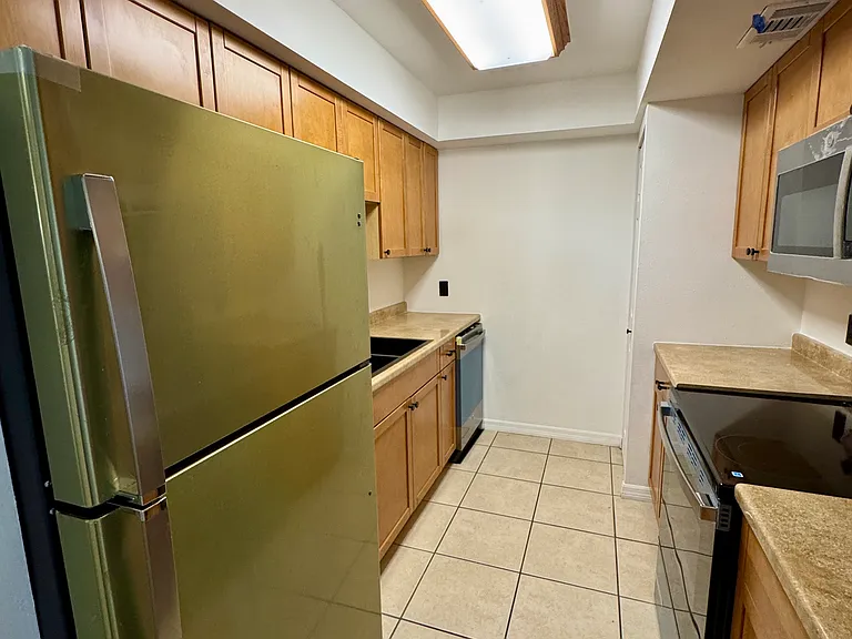 8300 Bardmoor Blvd #207 — Photo 12