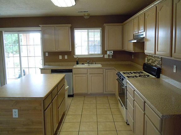 5th image of 10316 Country Sage Dr NW