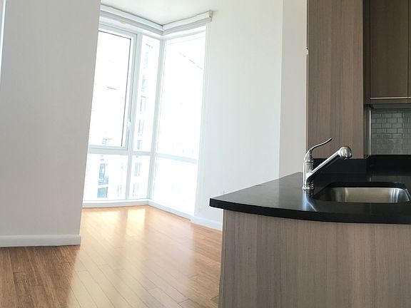 4th image of 66 Rockwell Pl APT 20-D