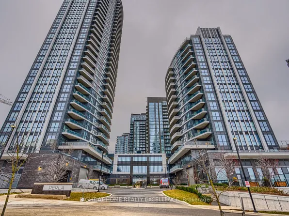 65 Watergarden Dr #201, Mississauga, ON L5R 0G9
