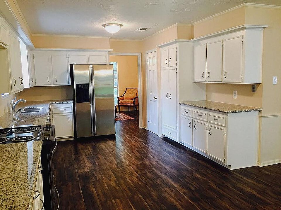 1st image of 18114 Widcombe Dr