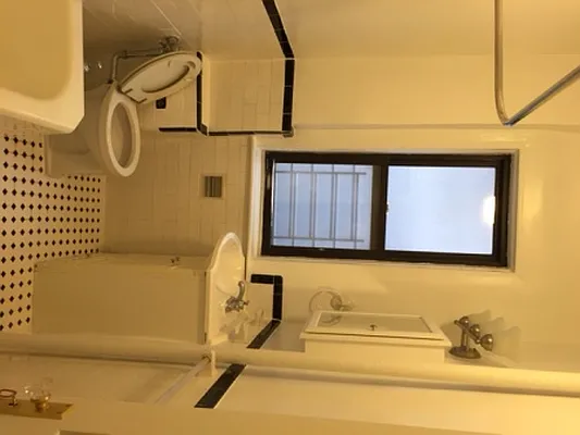 Rented by Besen Partners, LLC | media 29