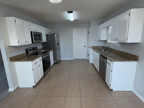 2nd image of 1123 Northview Dr