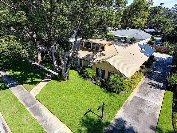 5th image of 1073 Campbell St