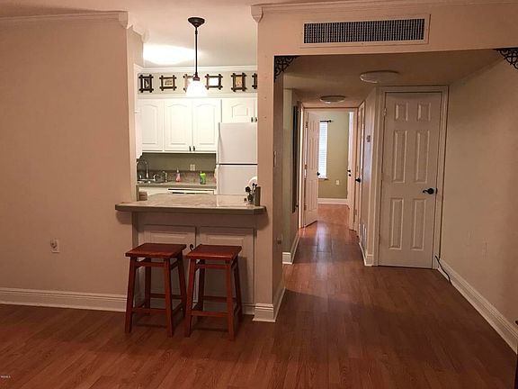 3rd image of 3310 Washington Ave APT 1308