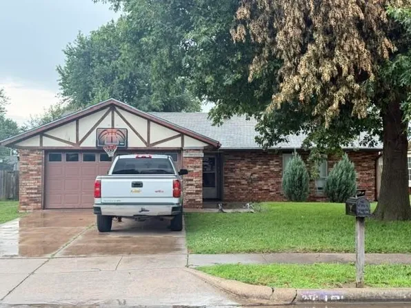 216 Lansbrook Rd, Ponca City, OK 74601
