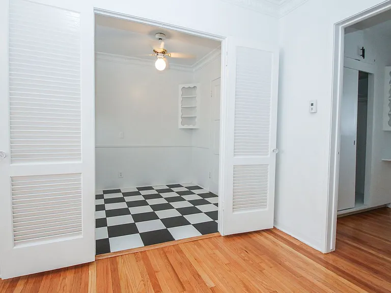 8316 Blackburn Ave — Photo 14