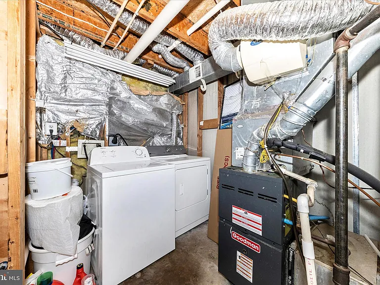 9215 McCarty Rd — Photo 35