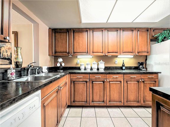 2nd image of 1601 43rd St N APT 221