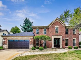 520 Prairie Knoll Dr, Naperville, IL 60565
