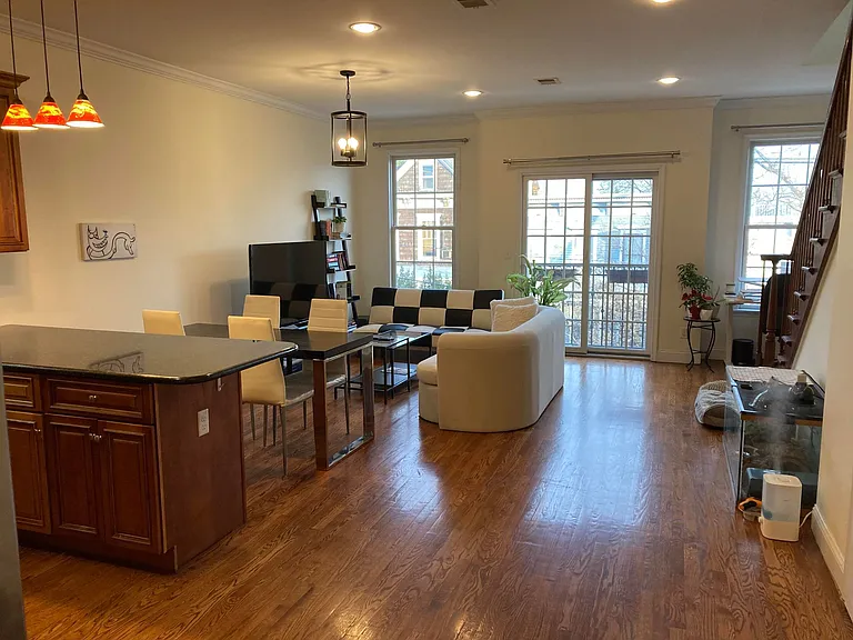 405 Ogden Ave #2 — Photo 3