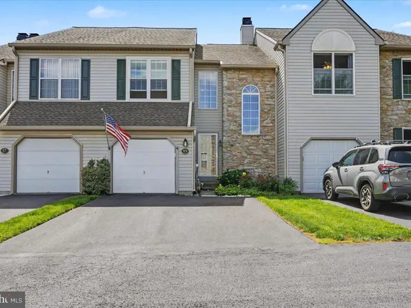 15 Essex Ct, Eagleville, PA 19403