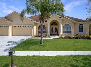 1043 Carriage Park Dr, Valrico, FL 33594