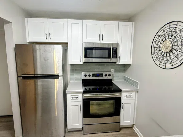 3124 Us Highway 441 SE APT E3, Okeechobee, FL 34974