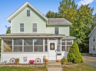 13 Water St, Easthampton, MA 01027