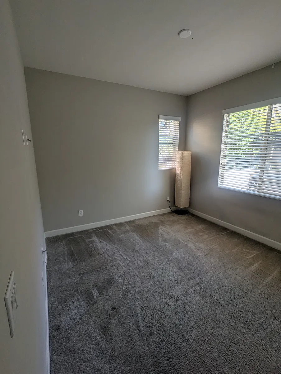 Building Photo - 1576 Castillo Way #47
