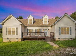 831 Perry Rd, Troutman, NC 28166