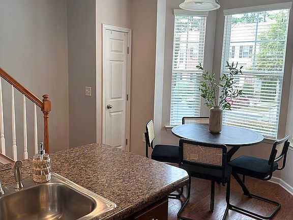 2nd image of 100 Stratford Lakes Dr #255