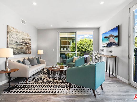5th image of 1111 Echo Park Ave #204