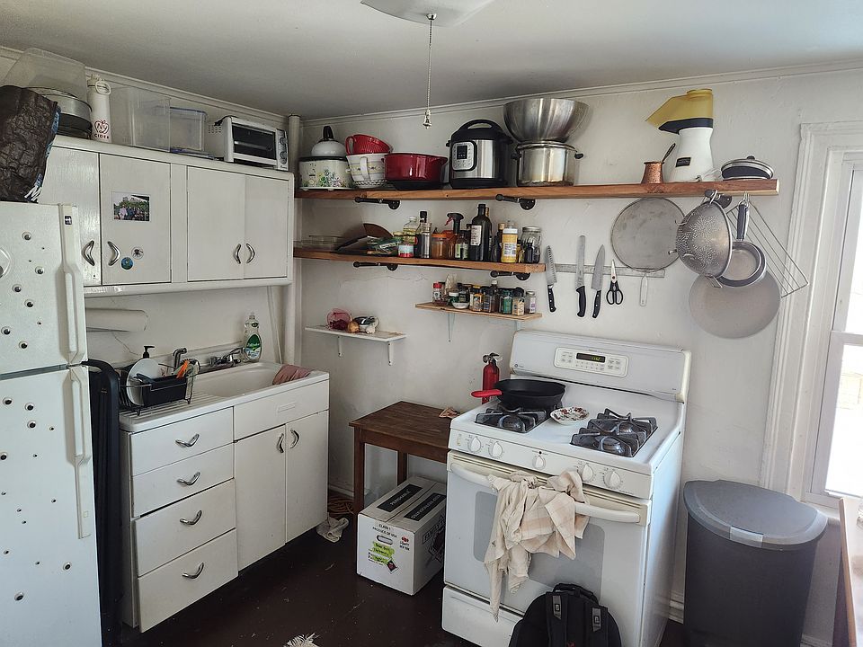 Current Tenant's use of the kitchen.