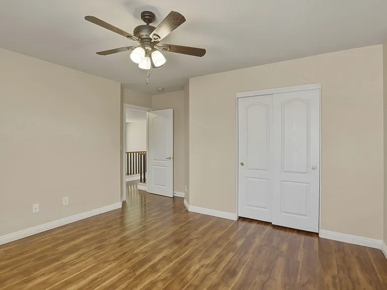 724 Picasso Picture Ct — Photo 27