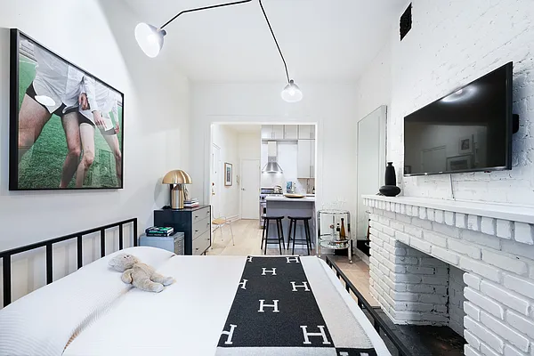 Sold by Compass | media 14