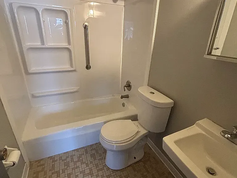 5910 W Broadway Ave #10 — Photo 9