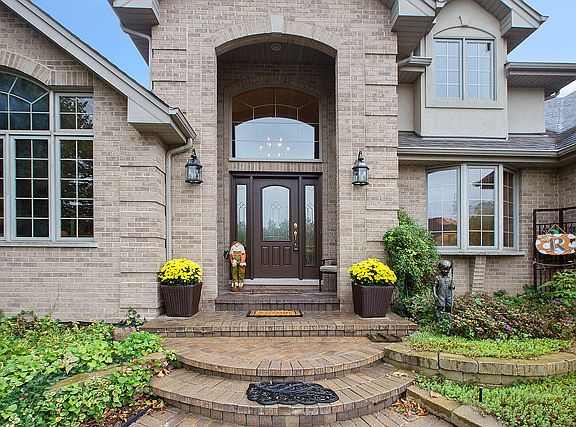 3rd image of 13155 W Hidden Valley Dr