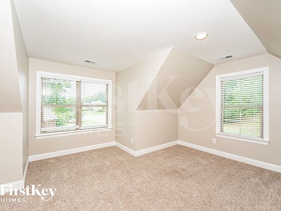 4th image of 272 Lime Creek Ln