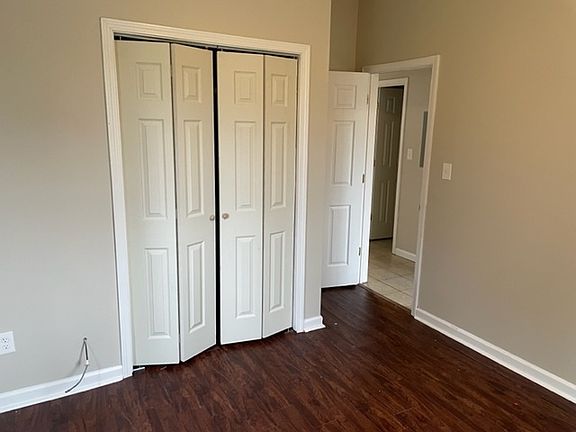 5th image of 3300 Valley View Dr N #3318