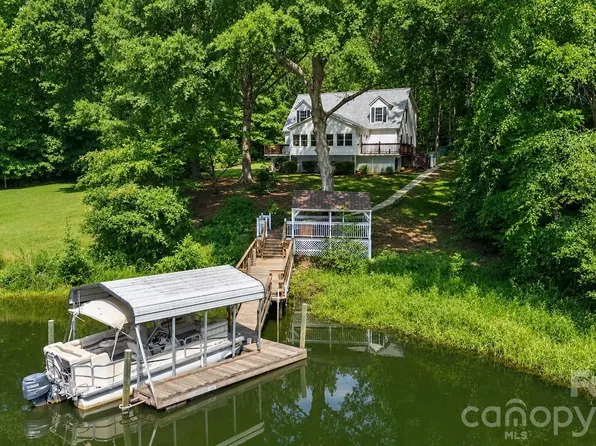 8137 Rowe St, Catawba, NC 28609