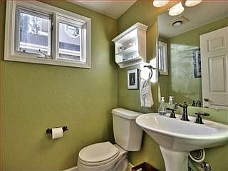 4th image of 297 Hershner Ct
