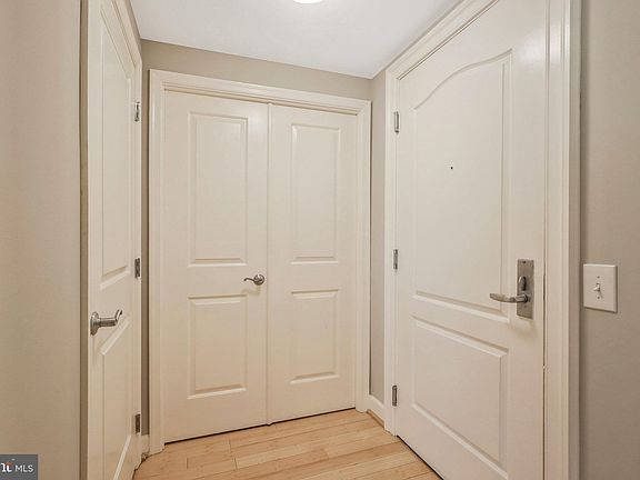 2nd image of 1000 N Randolph St APT 303