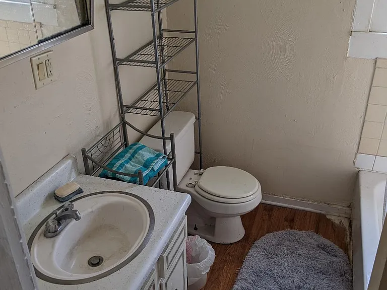 1131 Pleasant St #A — Photo 6